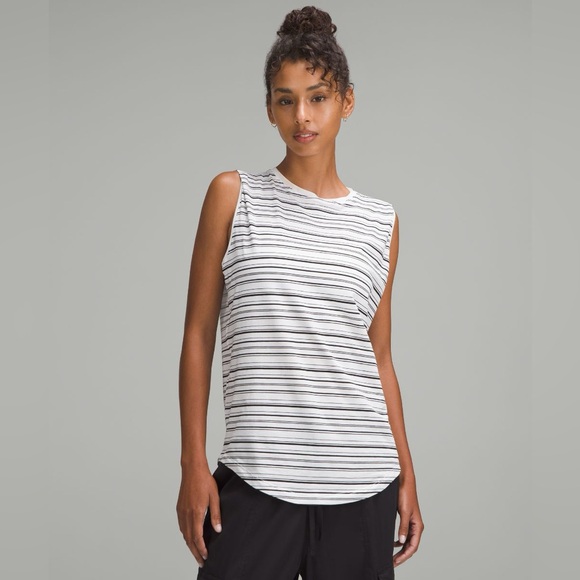 Lululemon Brunswick Muscle tank top - Picture 1 of 7